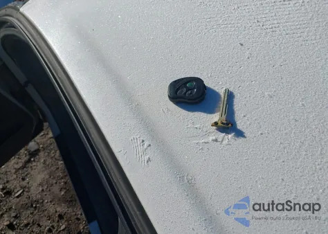 1998 Toyota Avalon Xl from USA, damaged, VIN 4T1BF18B2WU248184